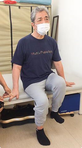 奥さんと自宅で行リハビリ